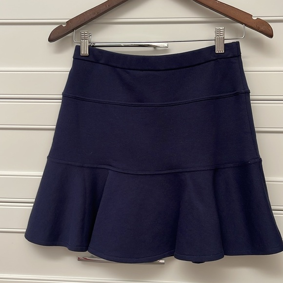 KENZO
Navy Tiger Crest Miniskirt
Size XS pleated skirt - Picture 6 of 8